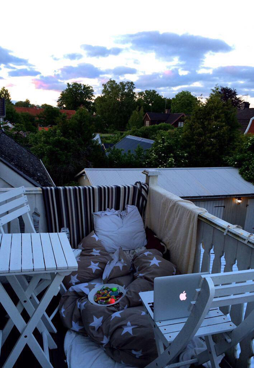 balcony