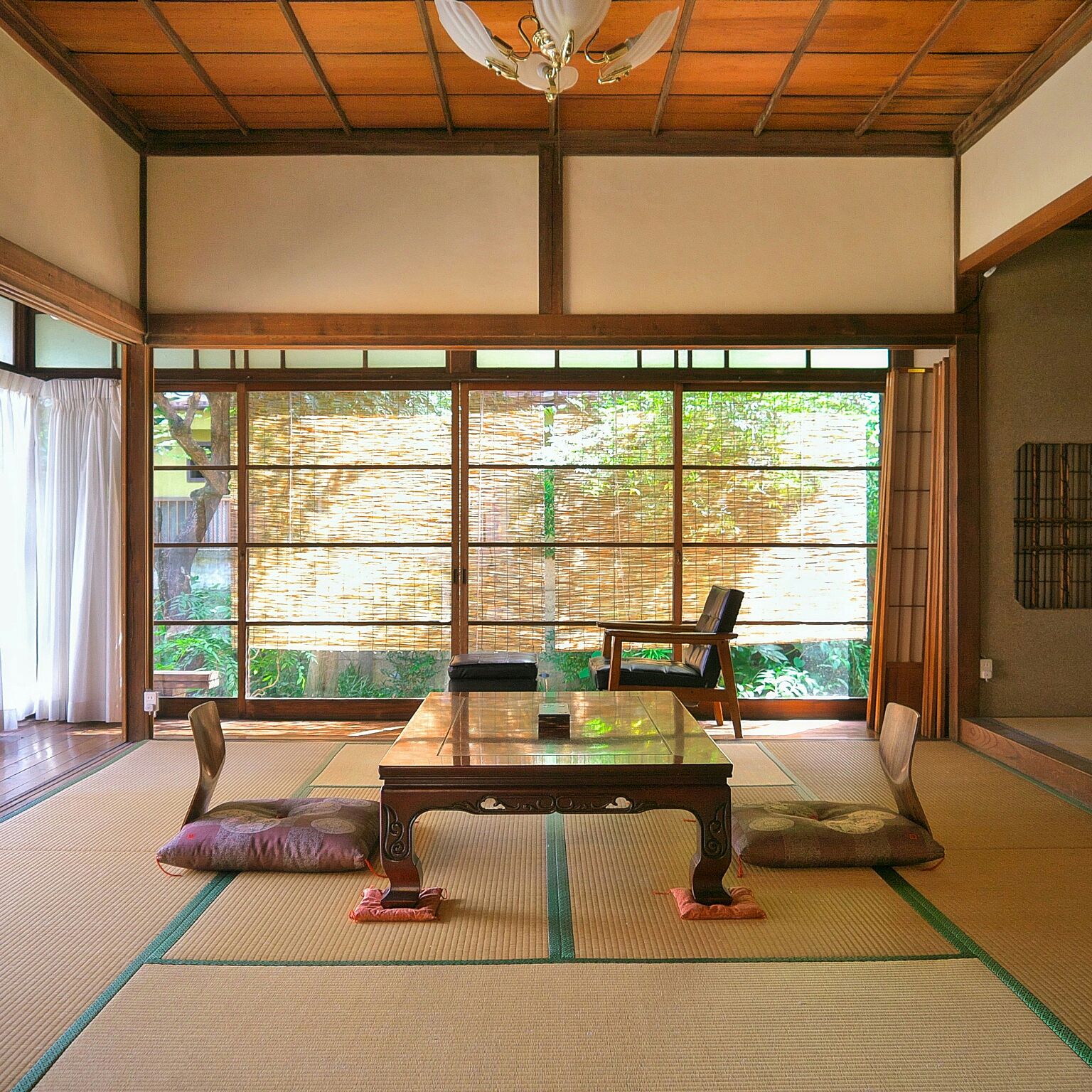 古民家風インテリアで「座る暮らし」を楽しもう☆おススメアイテム＆コーデ38選！ | folk (2ページ)