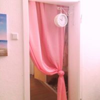 暖簾を使うとお部屋の空間が広くなってイメージチェンジができちゃう♪