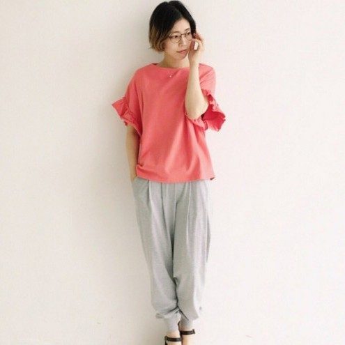 ジョガーパンツコーデ54選 春夏におすすめの着こなしを色別にご紹介 Folk