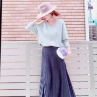 春は柔らかくてキレイなすみれ色の服を着てお洒落に出かけよう♡