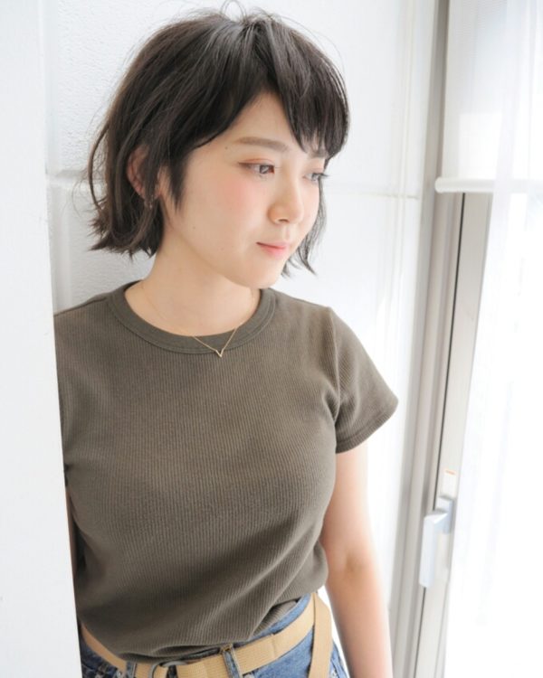 無造作でナチュラルなボブヘアが清潔感があってとってもピュアな感じに♪シンプルな服に合いますね！