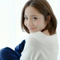 簡単イメチェン♪分け目を変えるだけでいつものヘアスタイルが新鮮♡