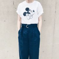 旬のミッキーTシャツで遊び心をプラス！ボトムス別コーディネート集