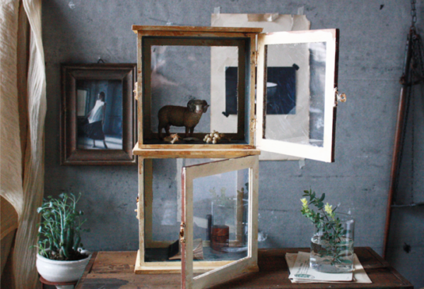 材料費500円 両面扉のショップ風ショーケース を100均アイテムで作ってみよう Folk