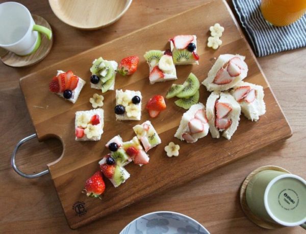 マネしたくなる カッティングボードを使ったおしゃれなテーブルセッティング集 Folk