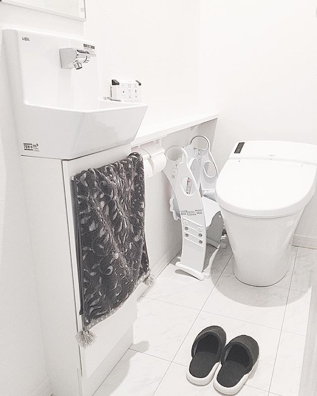 お洒落でくつろげるトイレのインテリア特集 目指すのは自慢したくなるトイレ空間 Folk