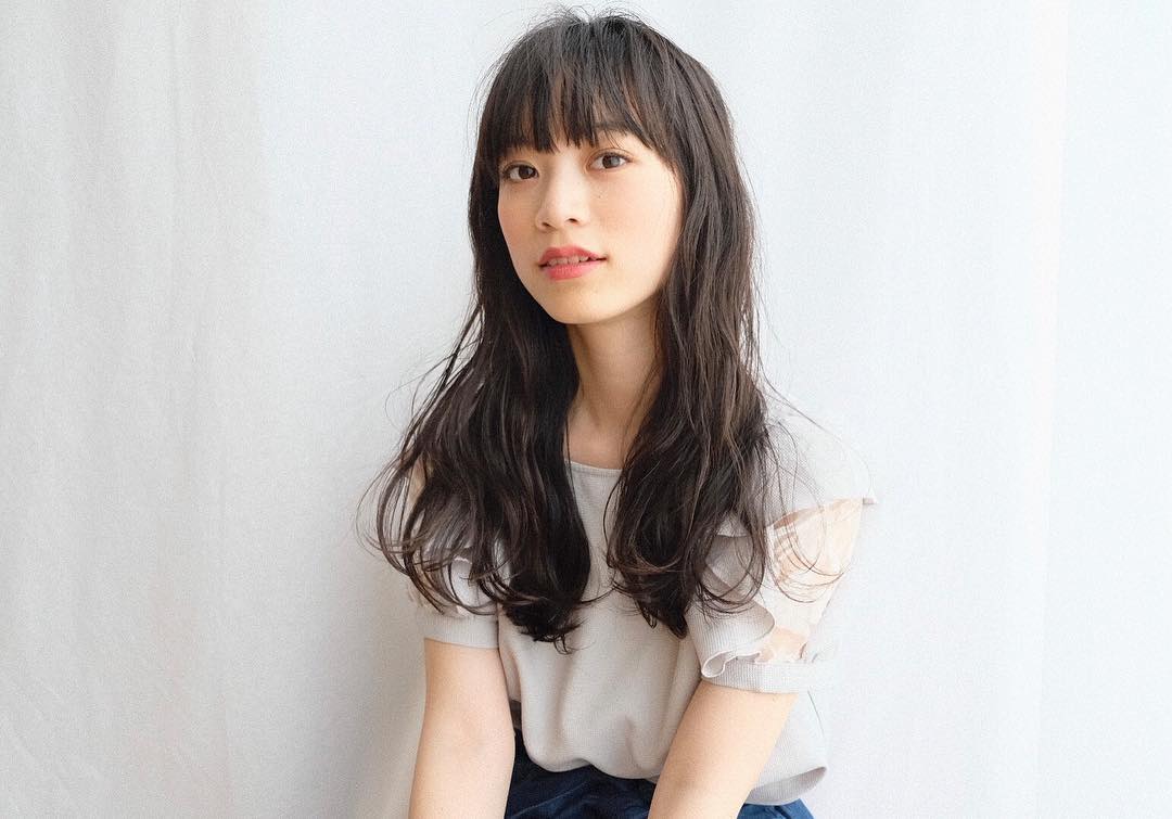 黒髪ロングのヘアスタイル実例48選 チャレンジしたくなる魅力的なヘアスタイル Folk
