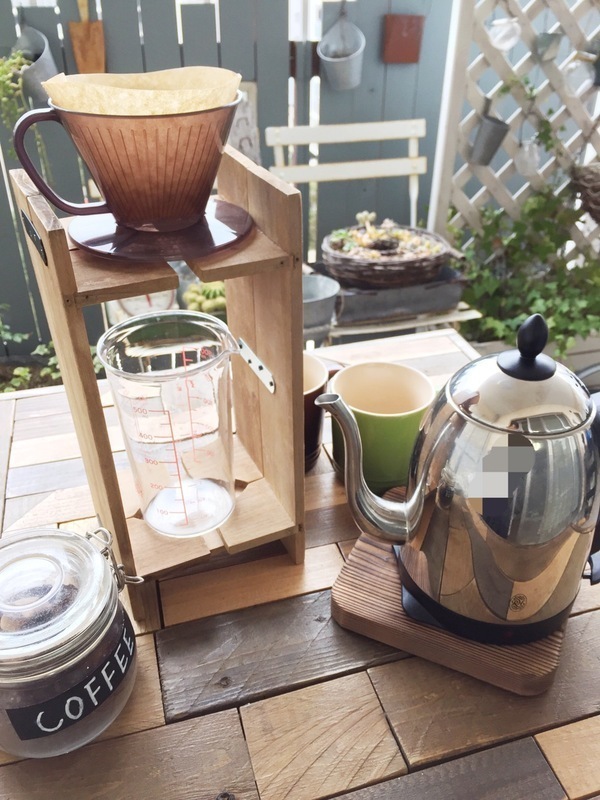 セリアのアイテムで作るおうちカフェ ドリップスタンドをdiyしたら開店準備です Folk