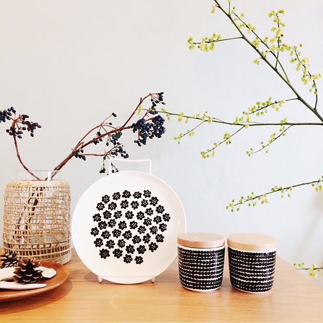 人気の北欧ブランド マリメッコのマグカップ ラテマグで華やかに Folk