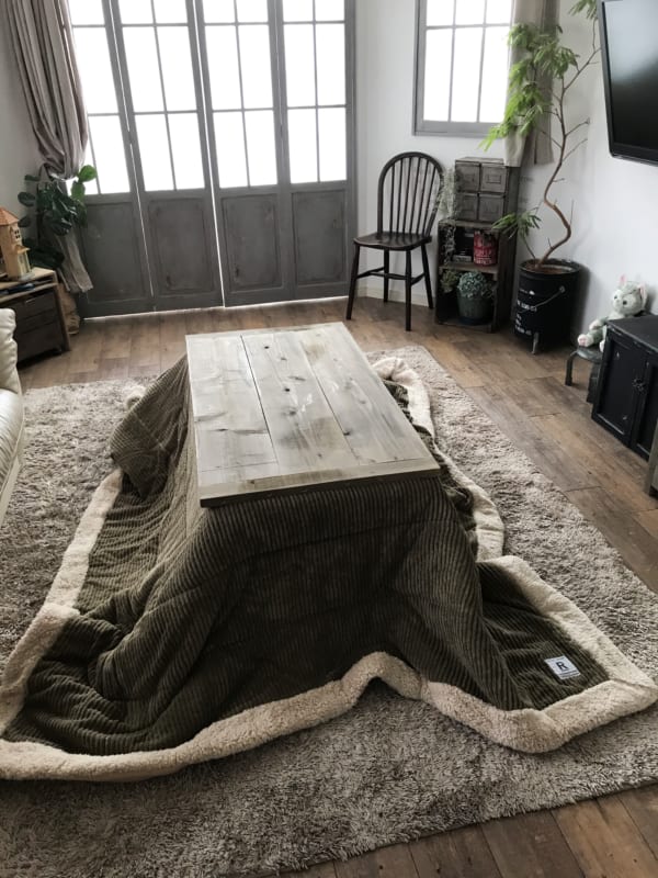 家族の強い要望でリビングの机をコタツ仕様にdiy Folk