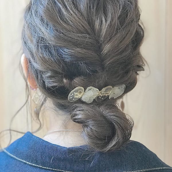 帽子をかぶっている際のヘアアレンジ特集3