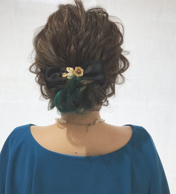 リボンのヘアアクセサリーを使ったアレンジ8