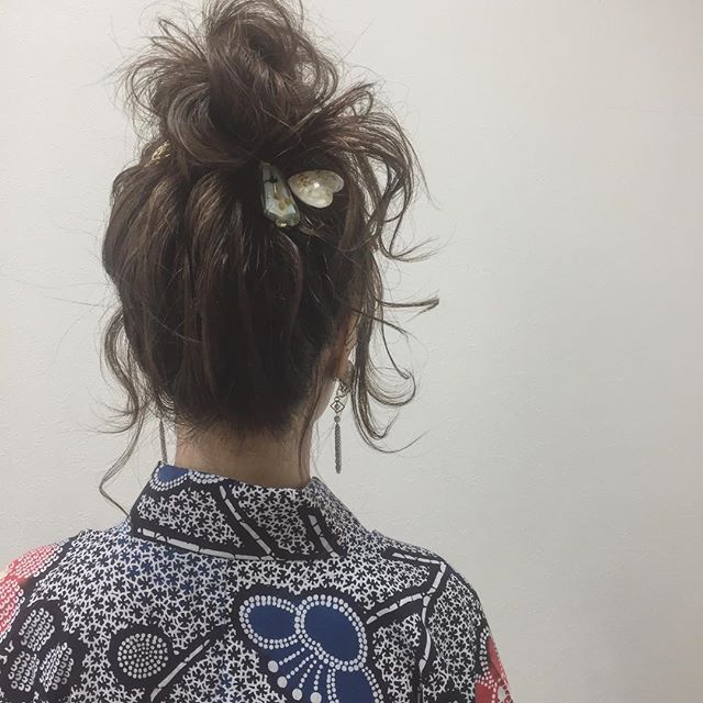 デートの髪型　ヘアアレンジ　お団子６