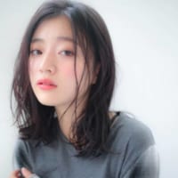 程よい長さが可愛い♡ミディアムヘアに合わせたいスタイリングを紹介