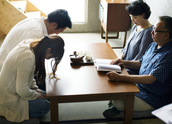 相手の親の反対は基本的に相手に任せよう