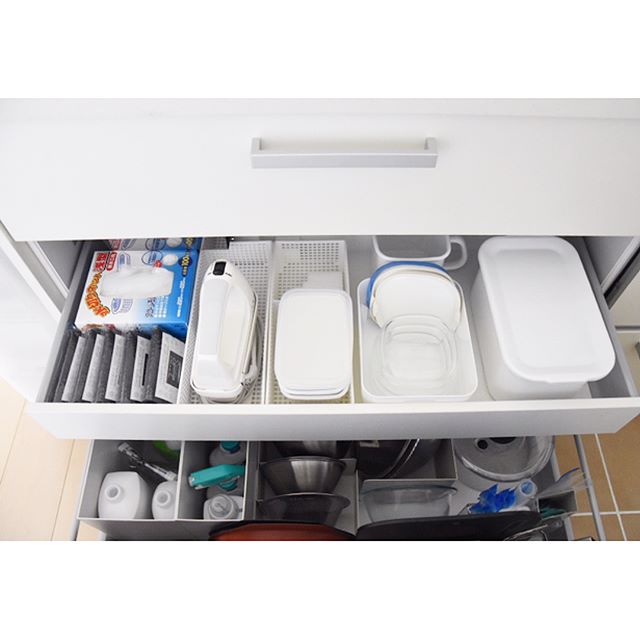 タッパー収納　引き出し１６