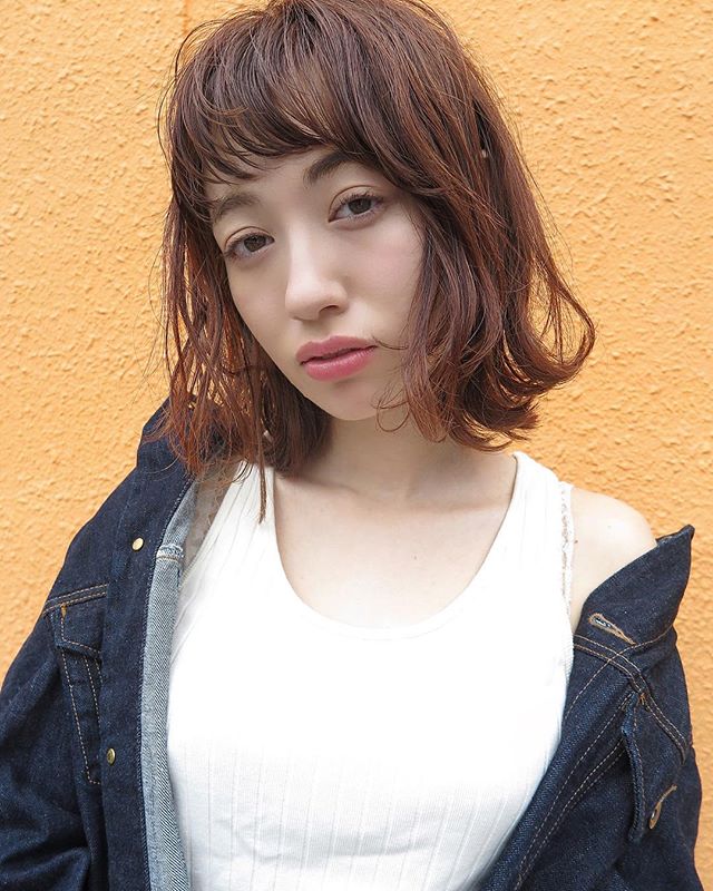 長めボブのおしゃれなヘアスタイル１５