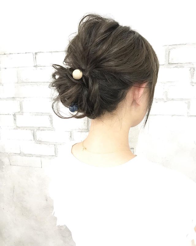 長めボブのおしゃれなヘアスタイル４２