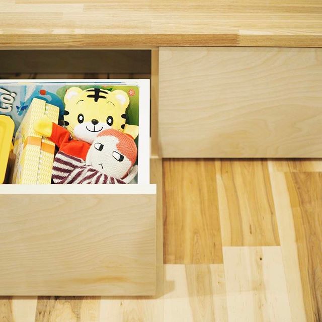 テレビ台の引き出しの中に２