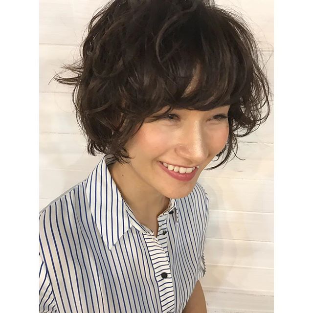 ボブのウェーブヘア特集３３