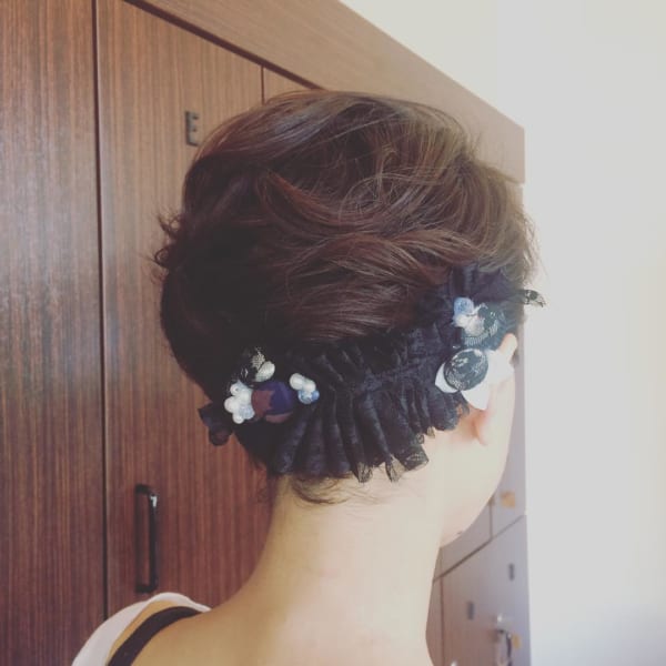 まるでアップ！ヘアアクセを使ったアレンジ1