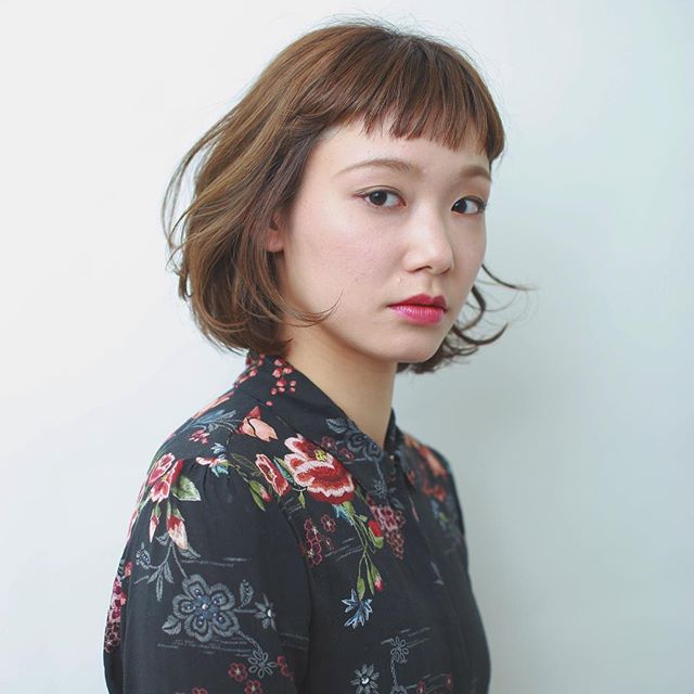 大人女性に合うボブヘアのオン眉6