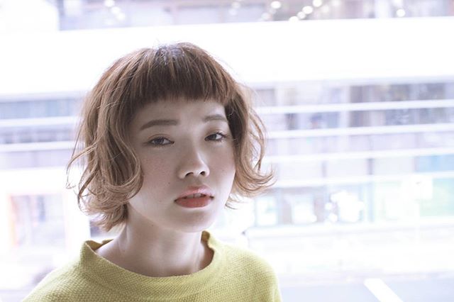 大人女性に合うボブヘアのオン眉9