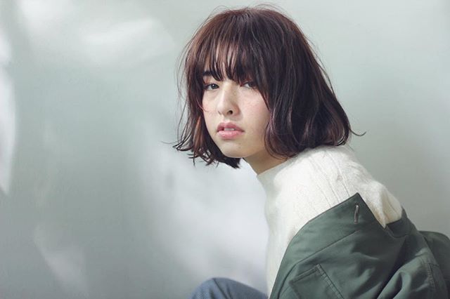 ボブの無造作ヘアスタイル