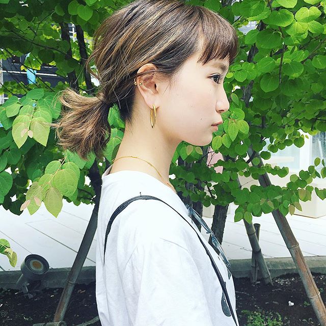 オフィスにしたいひとつ結びヘアアレンジ