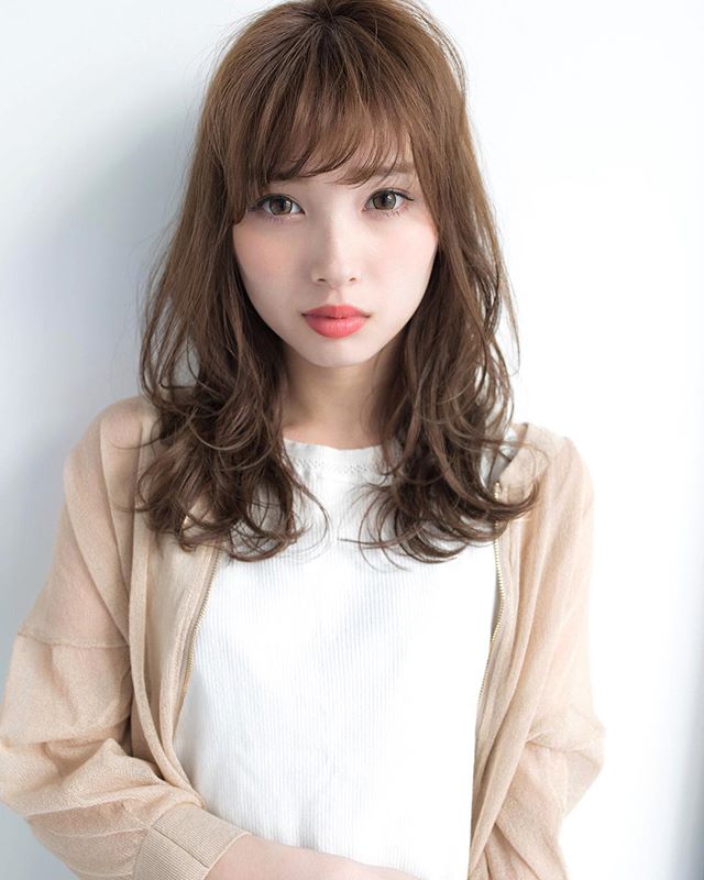 ロングの無造作ヘアスタイル2