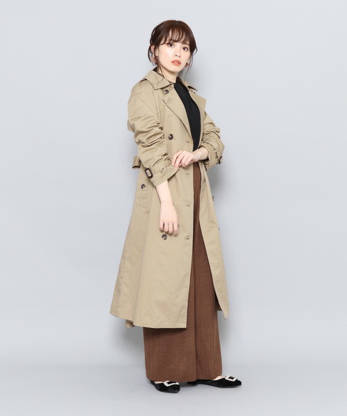 ベージュ