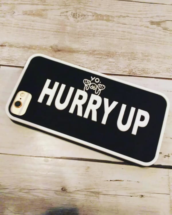 HURRY UPスマホケース（ダイソー）