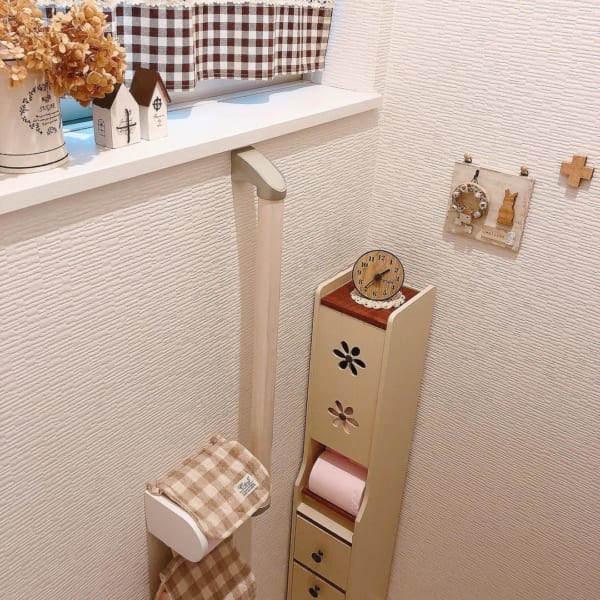 キュートなトイレットペーパーのストックボックス