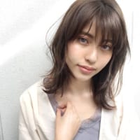 外ハネアレンジが簡単で大好きなんです♡大人女子に欠かせない王道スタイル特集