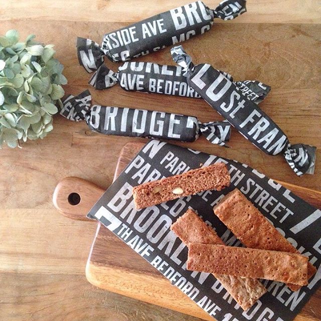 ラッピングからインテリアまで おしゃれクッキングシートの技あり活用術 Folk