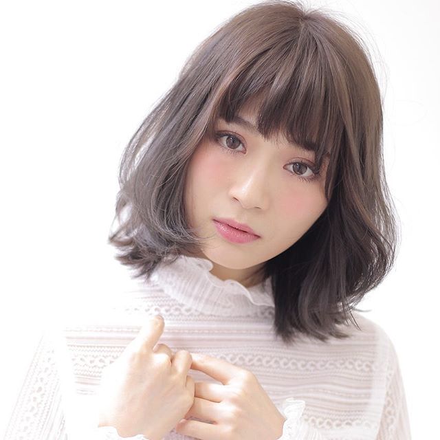 小顔ヘアスタイル