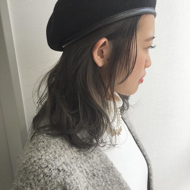 帽子をかぶっている際のヘアアレンジ特集32