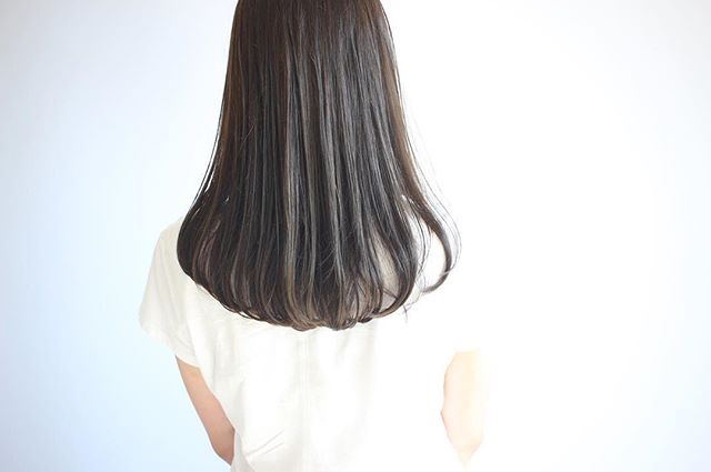 内巻きパーマ　セミロング　ロング１２