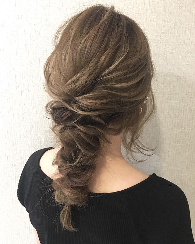 なみウェーブベースでヘアアレンジ4