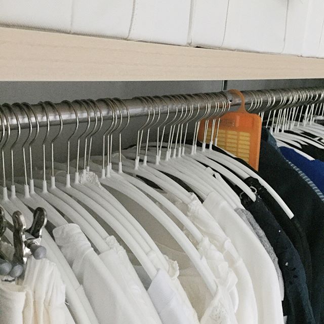 洋服屋さんみたいなおしゃれなクローゼット実例８