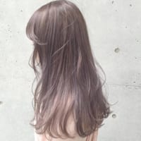 触ってみたくなる透明感♡ミルクティーカラーで作る柔らかヘアスタイル