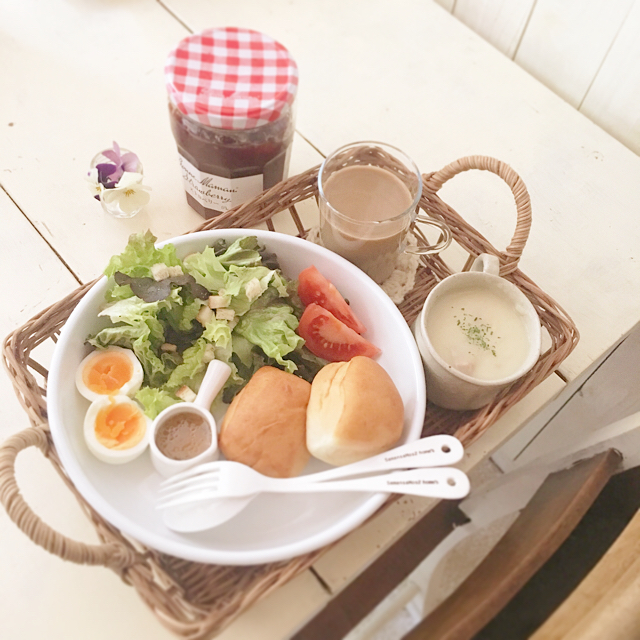 色鮮やかで食欲をそそる洋風の朝食7