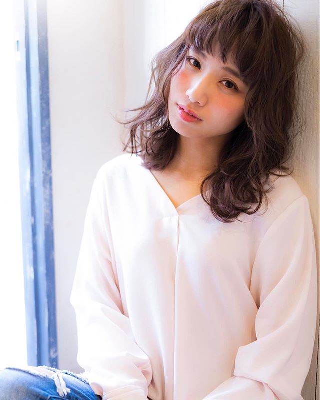 前髪ありの大人かわいいスタイル6