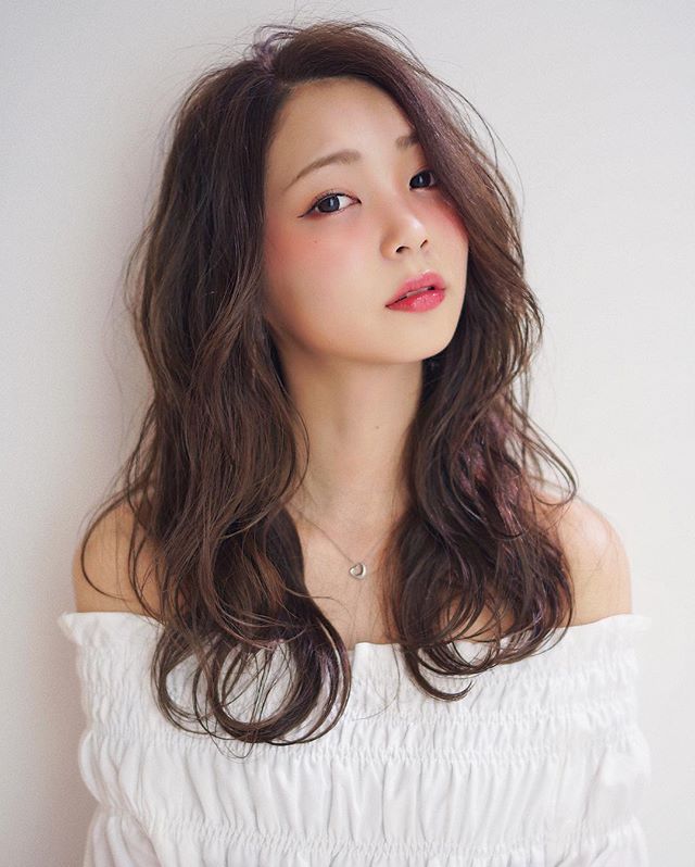 前髪なしの大人カッコいいヘアスタイルで可愛いを卒業13