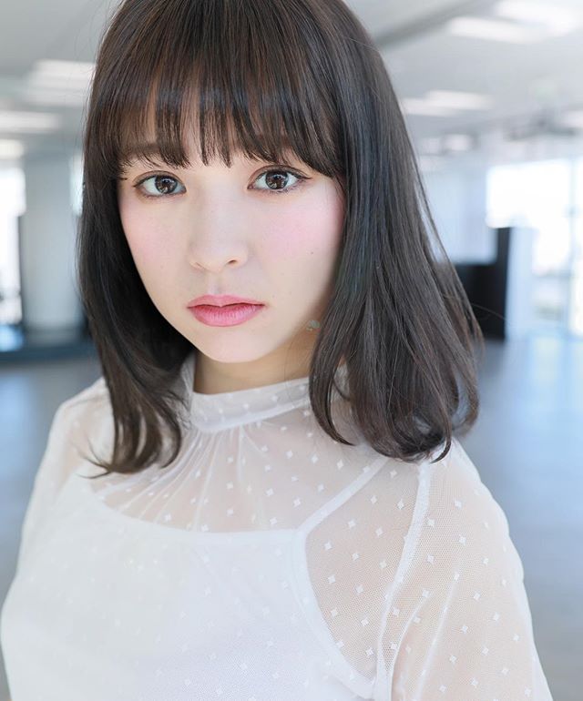 オシャレなヘアスタイル集　ミディアム２