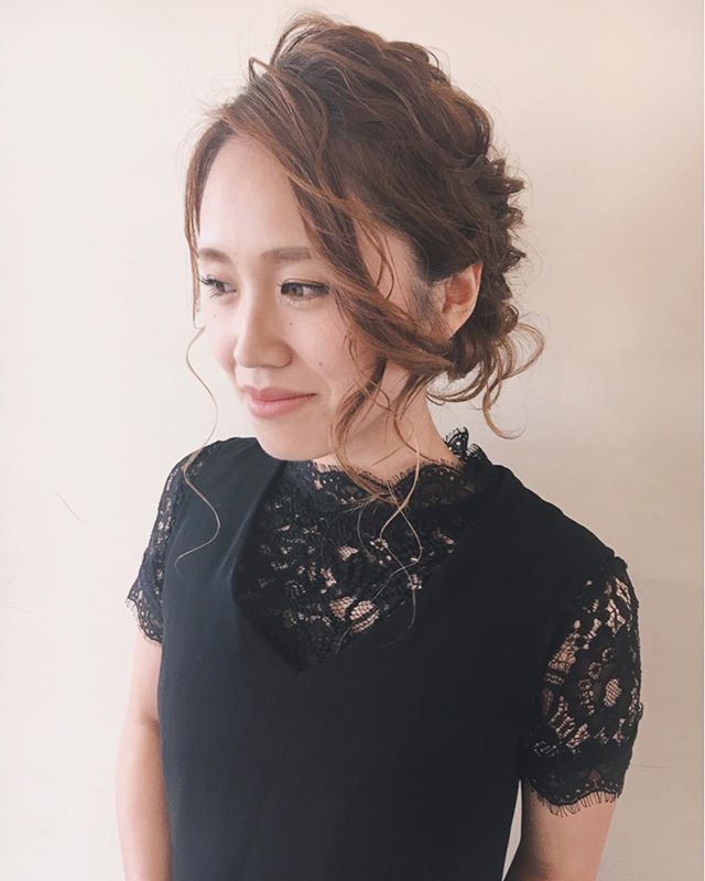 春の結婚式のお呼ばれヘアアレンジ１０