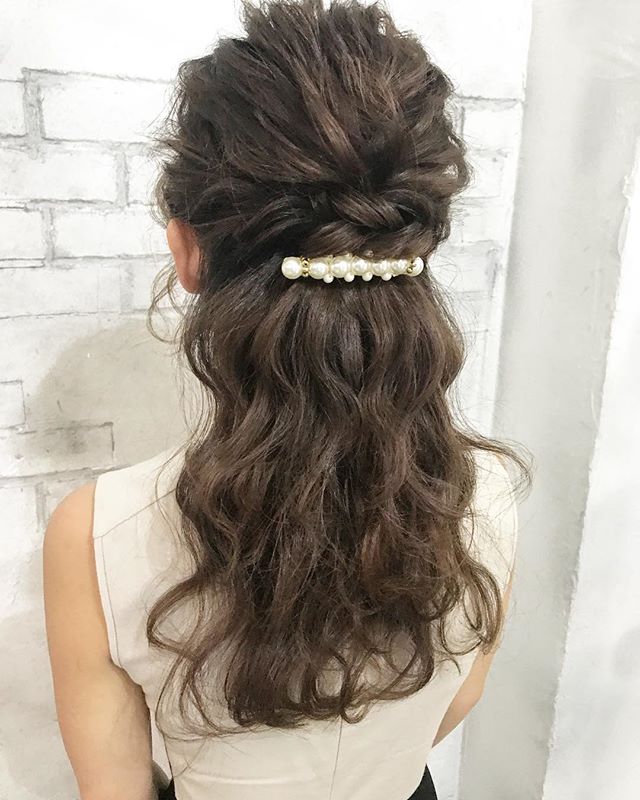 春の結婚式のお呼ばれヘアアレンジ７