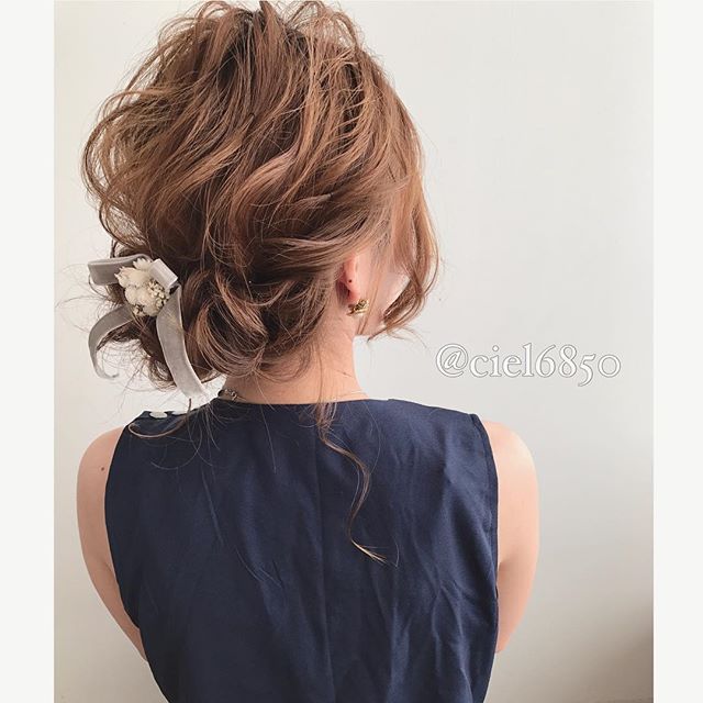 春の結婚式のお呼ばれヘアアレンジ９