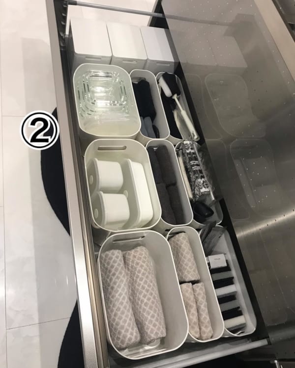 タッパー収納　引き出し２６